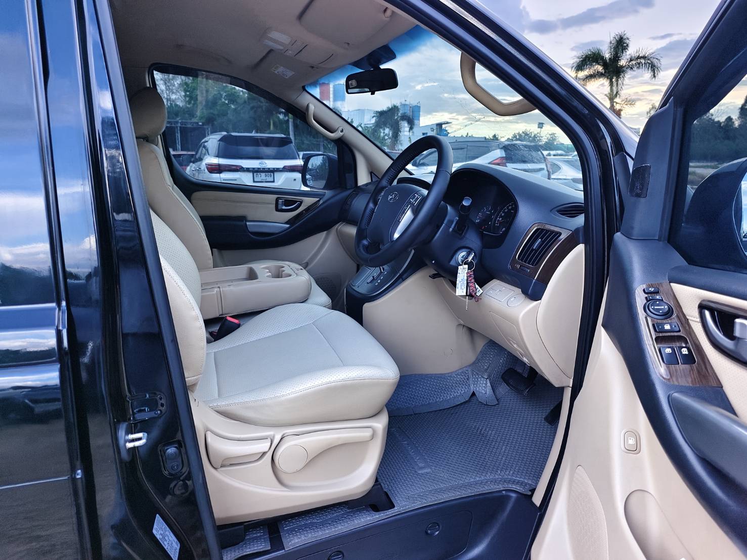 Hyundai H-1 2.5 Elite MPV AT 2018