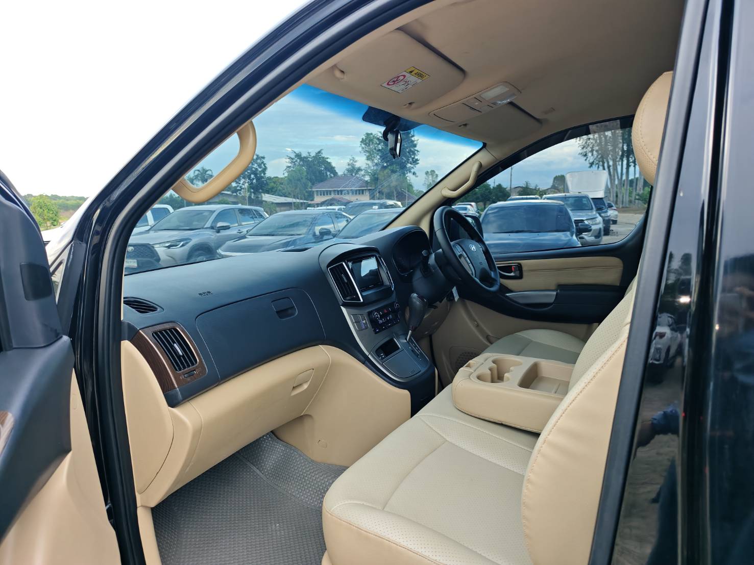 Hyundai H-1 2.5 Elite MPV AT 2018