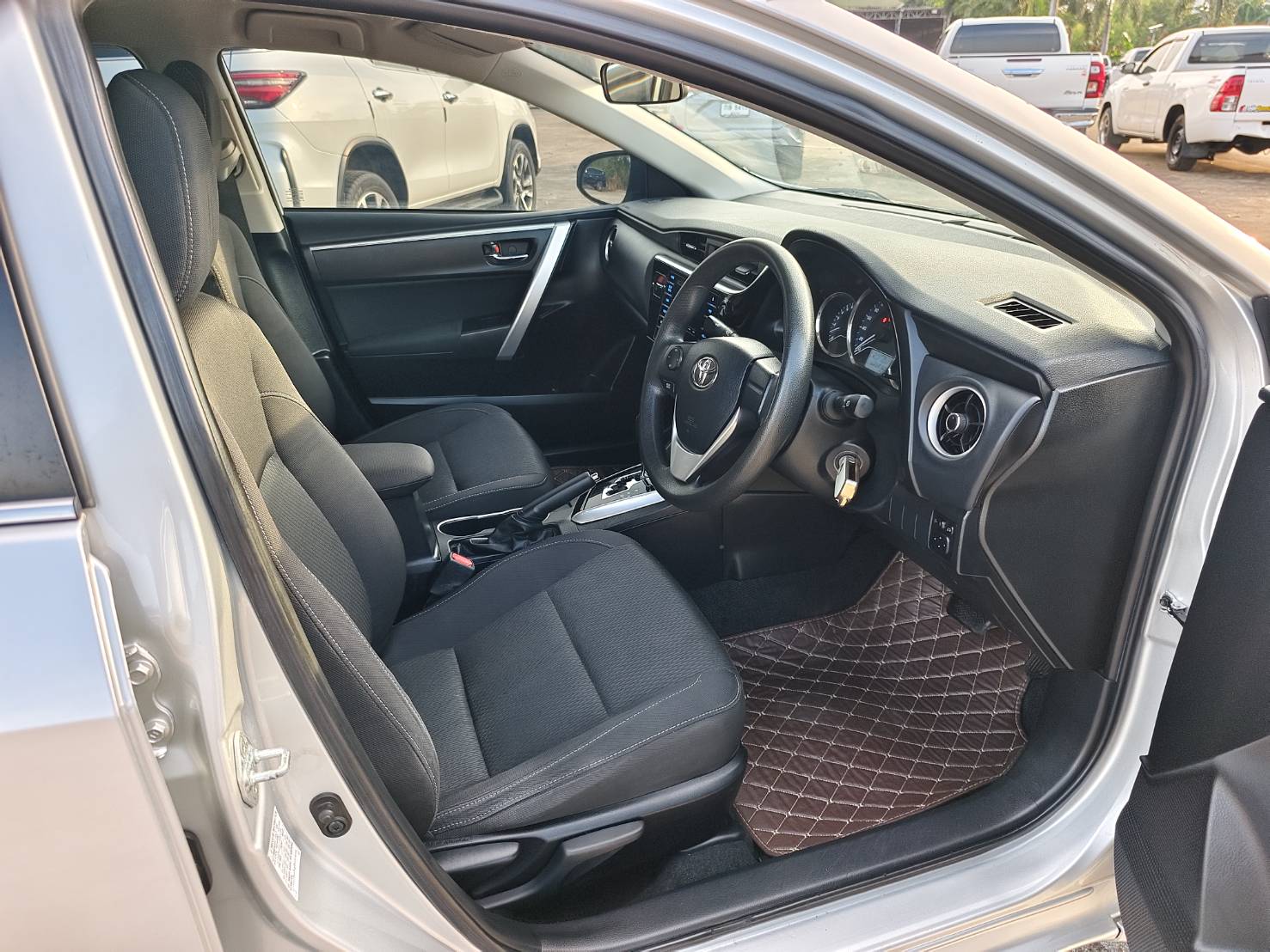 Toyota Corolla Altis 1.8 E AT 2018