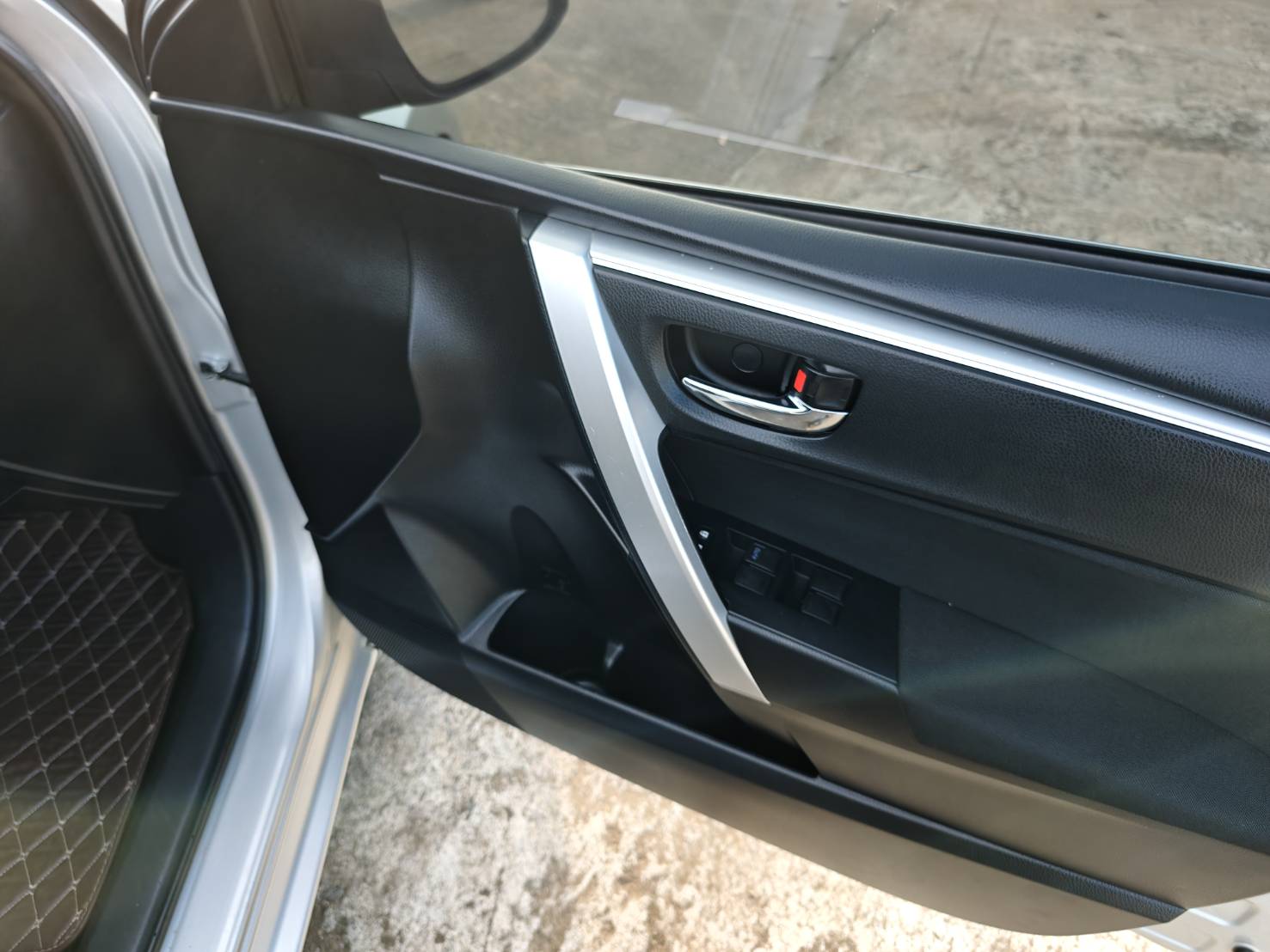 Toyota Corolla Altis 1.8 E AT 2018