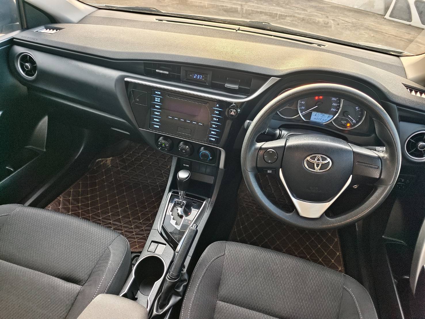 Toyota Corolla Altis 1.8 E AT 2018