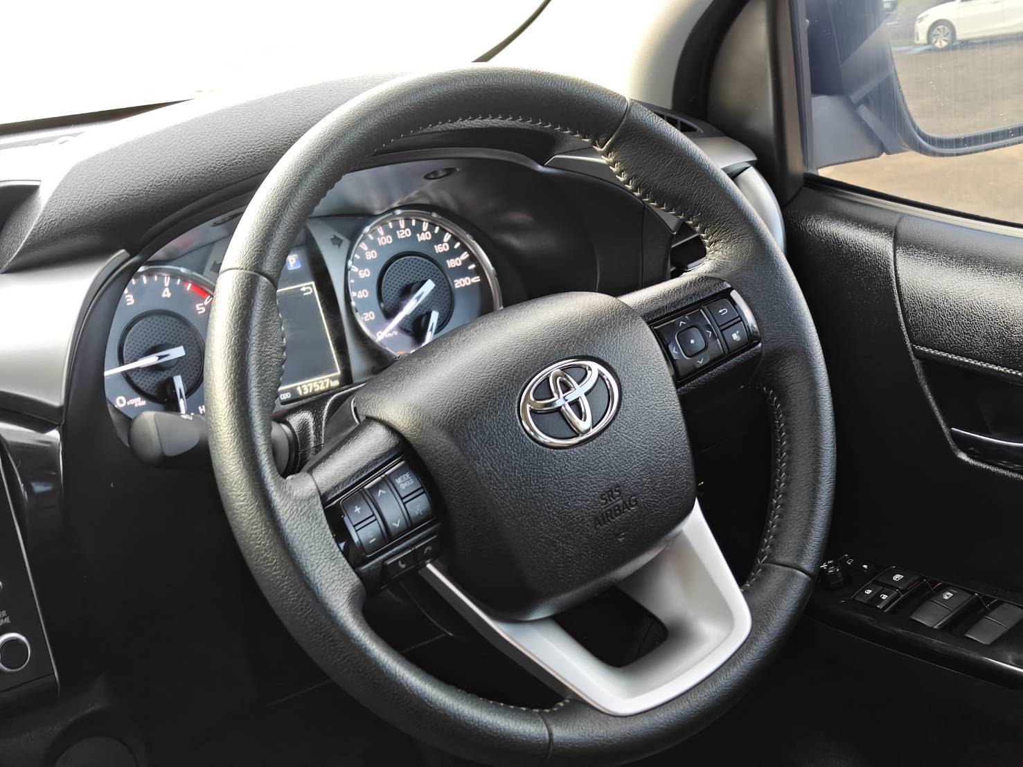Toyota Hilux Revo Double Cab 2.4 Mid Prerunner AT 2023