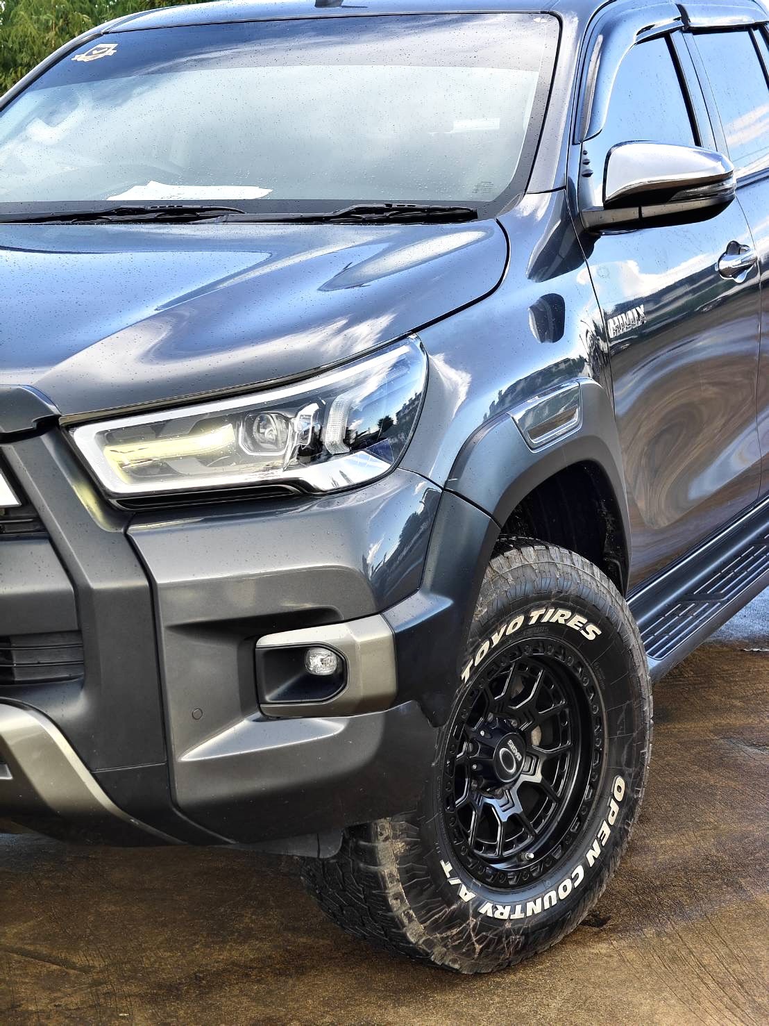 Toyota Hilux Revo Double Cab 2.4 Mid Prerunner AT 2023