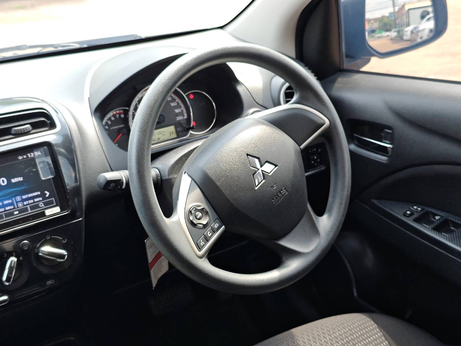 Mitsubishi Attrage 1.2 Active Dynamic Shield Sedan AT 2024