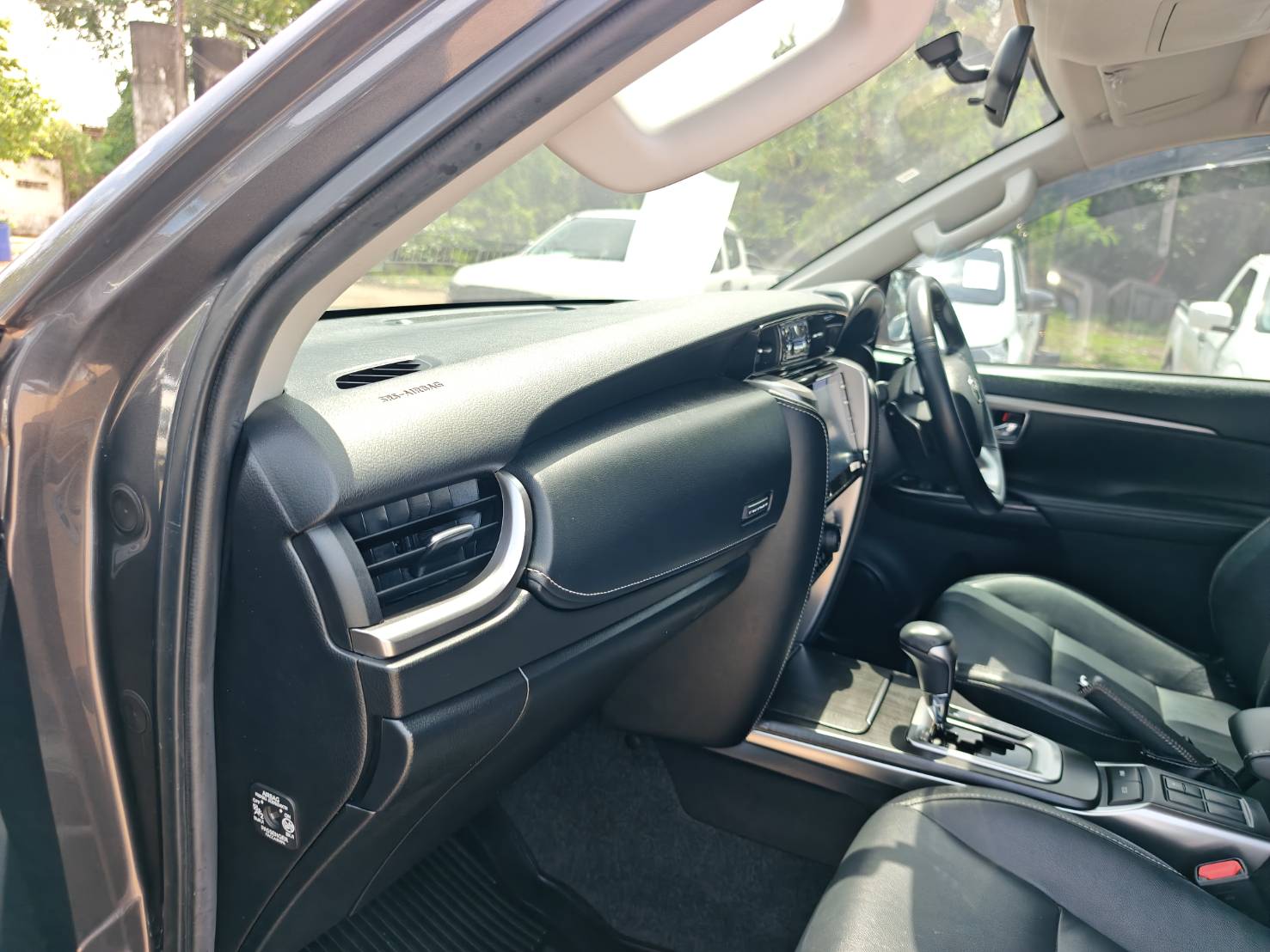 Toyota Fortuner 2.4 G SUV AT 2022