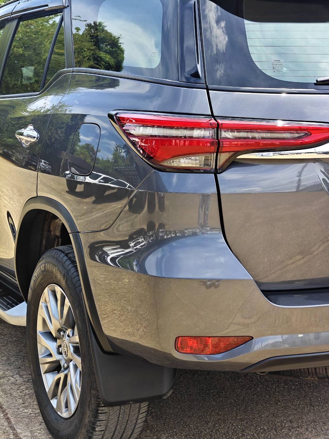 Toyota Fortuner 2.4 G SUV AT 2022