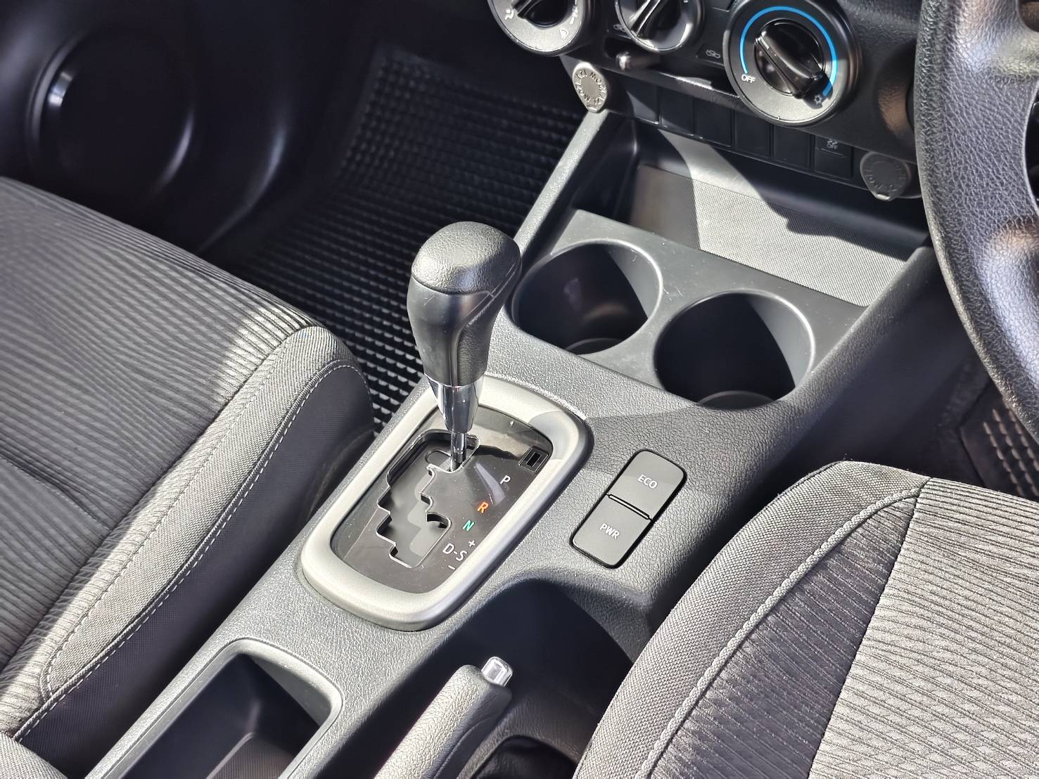 Toyota Hilux Revo Smart Cab 2.4 Entry Prerunner AT 2022