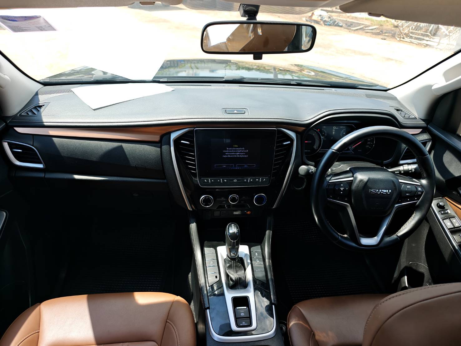 ISUZU MU-X 1.9 Luxury 2WD SUV AT 2022