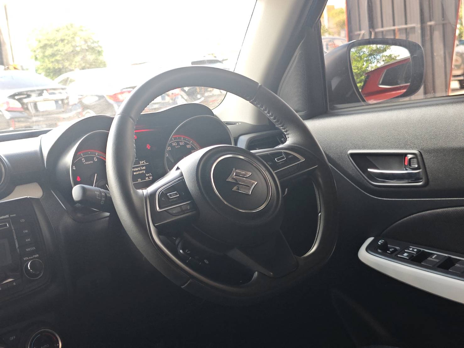 Suzuki Swift 1.2 GXL Hatchback AT 2019
