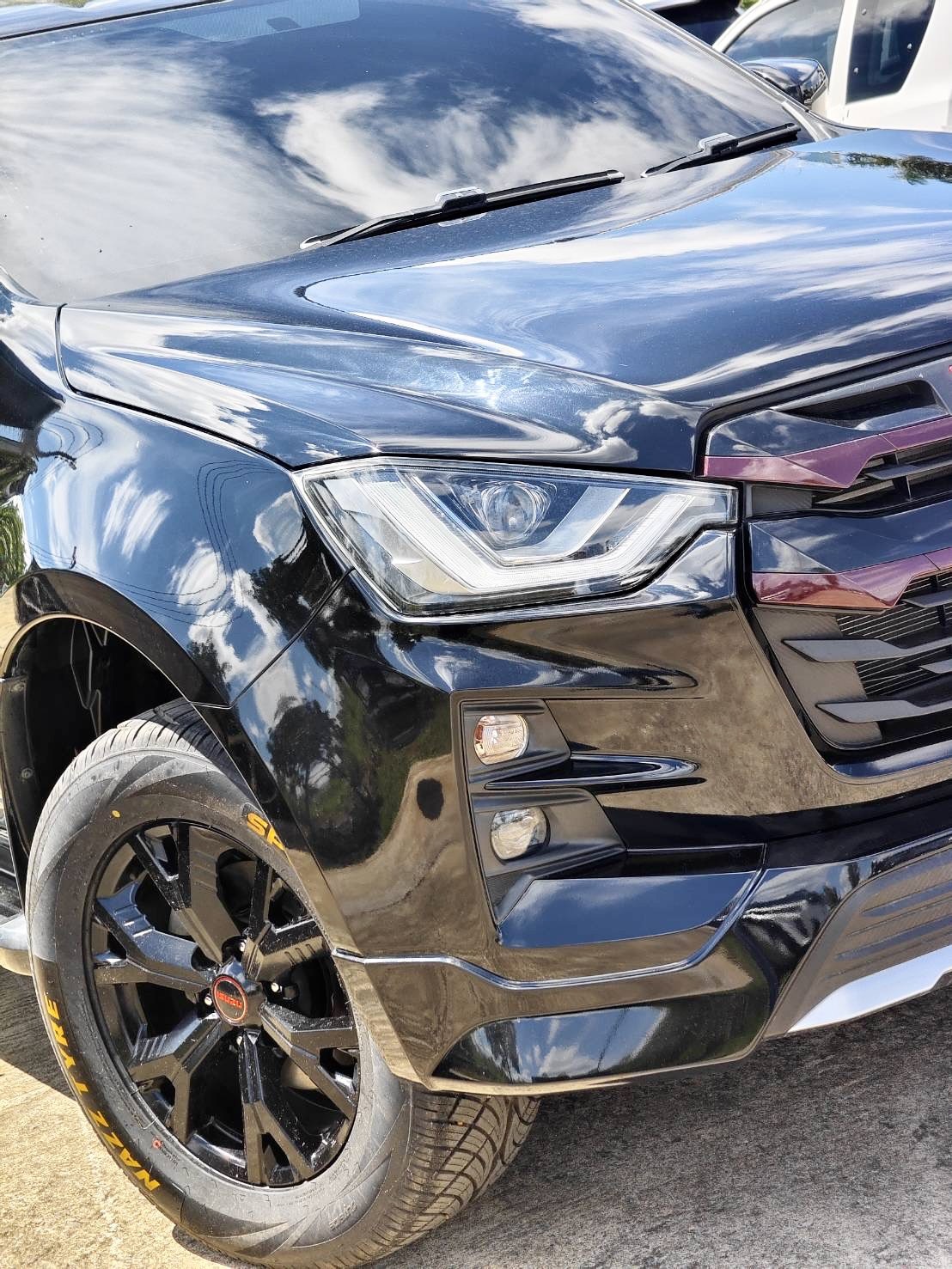 Isuzu D-Max All New Blue Power Cab-4 Hi-Lander 1.9 Ddi X-series AT 2022