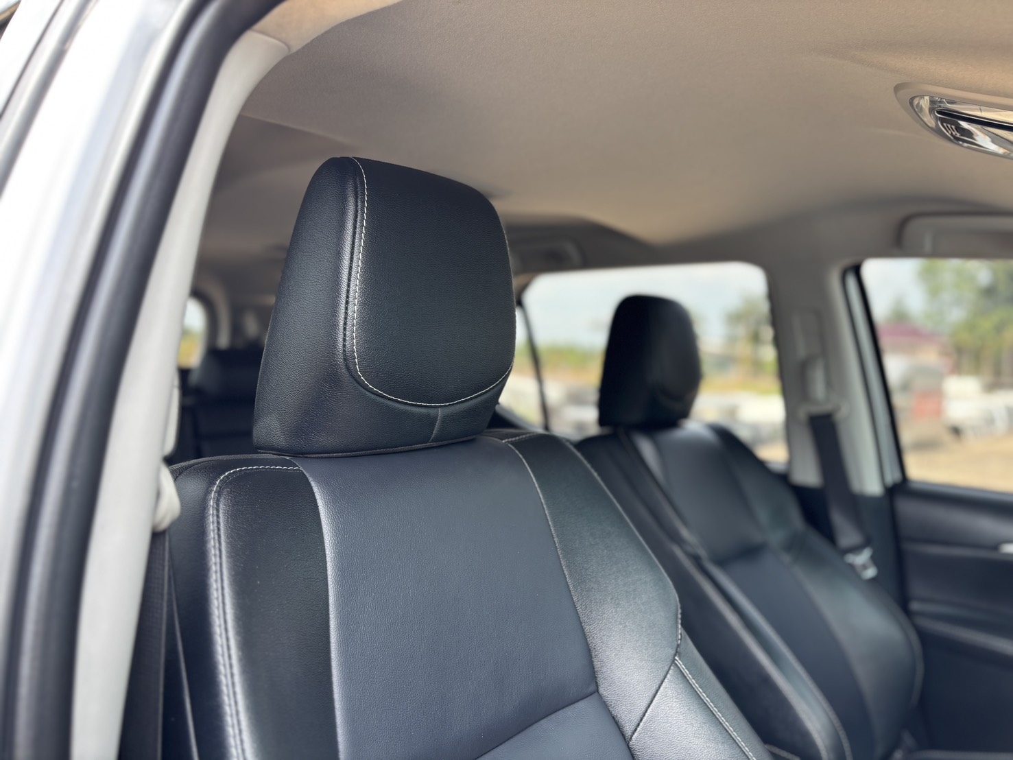 Toyota Fortuner 2.4 Legender V 4WD SUV AT 2022