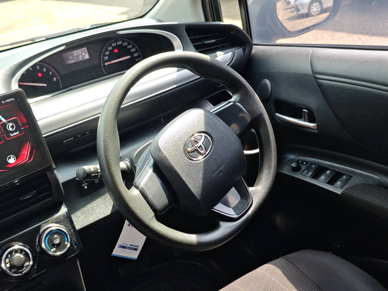 Toyota Sienta 1.5 G SUV AT 2020