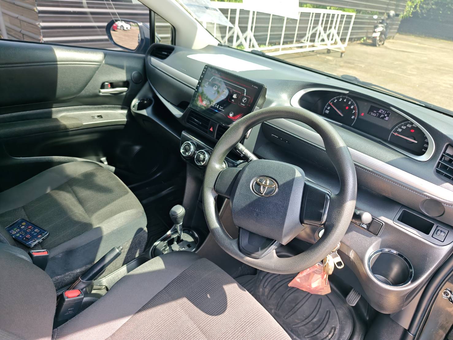Toyota Sienta 1.5 G SUV AT 2020