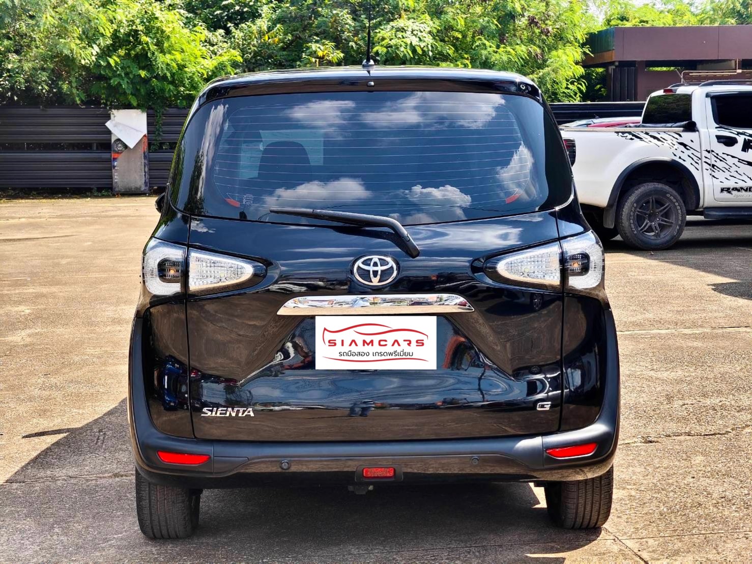 Toyota Sienta 1.5 G SUV AT 2020