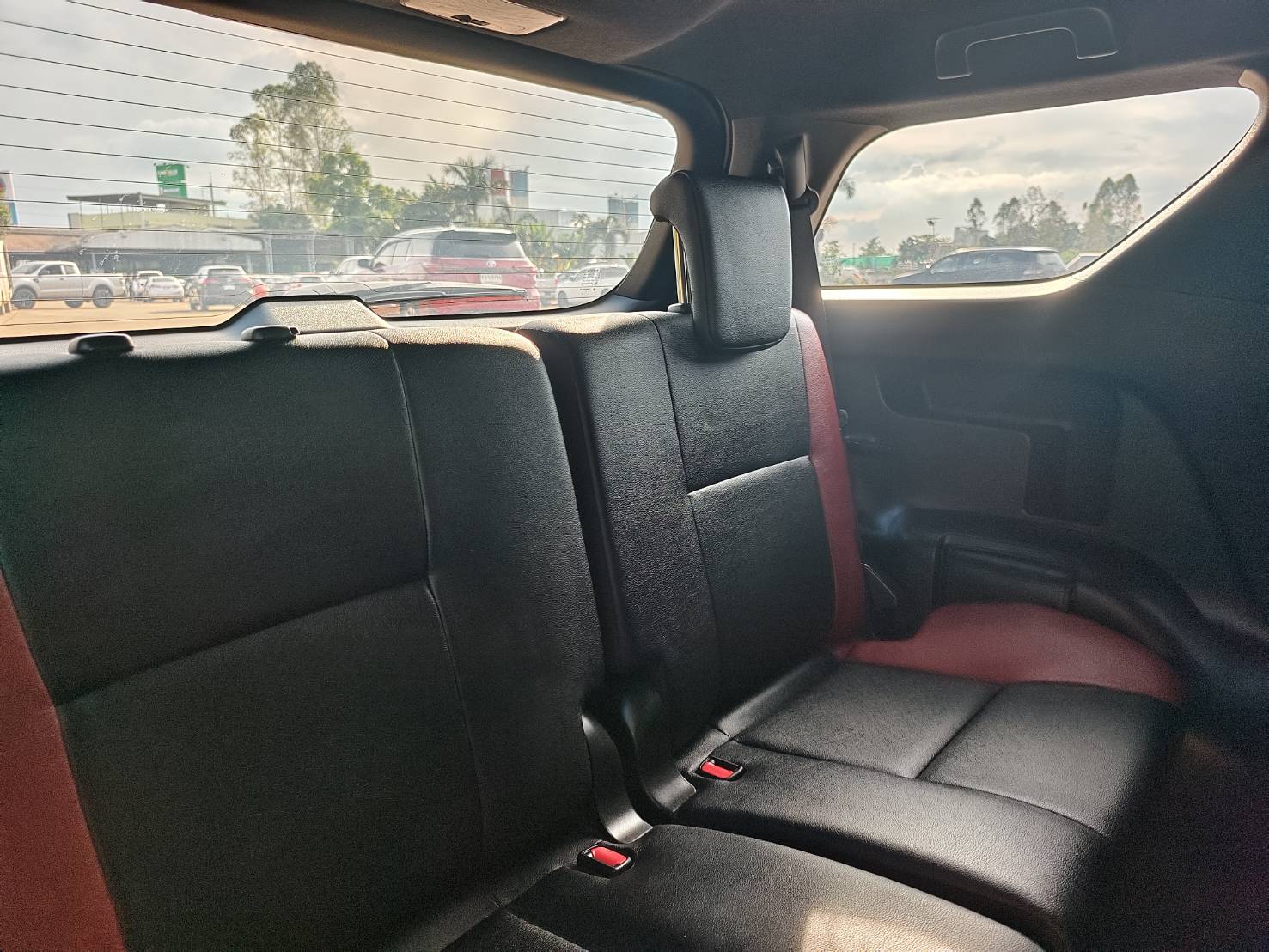 Toyota Fortuner 2.4 Legender 4WD SUV AT 2023