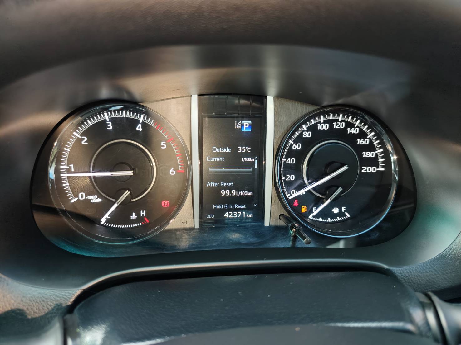 Toyota Fortuner 2.4 Legender 4WD SUV AT 2023