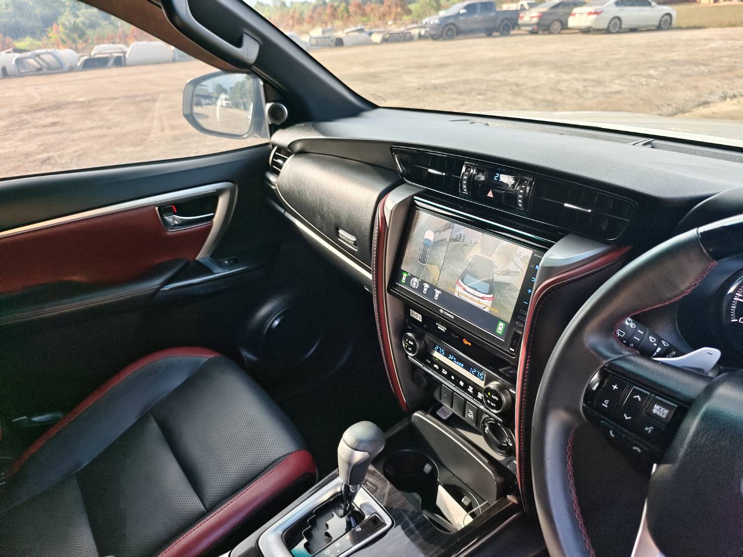 Toyota Fortuner 2.4 Legender 4WD SUV AT 2023