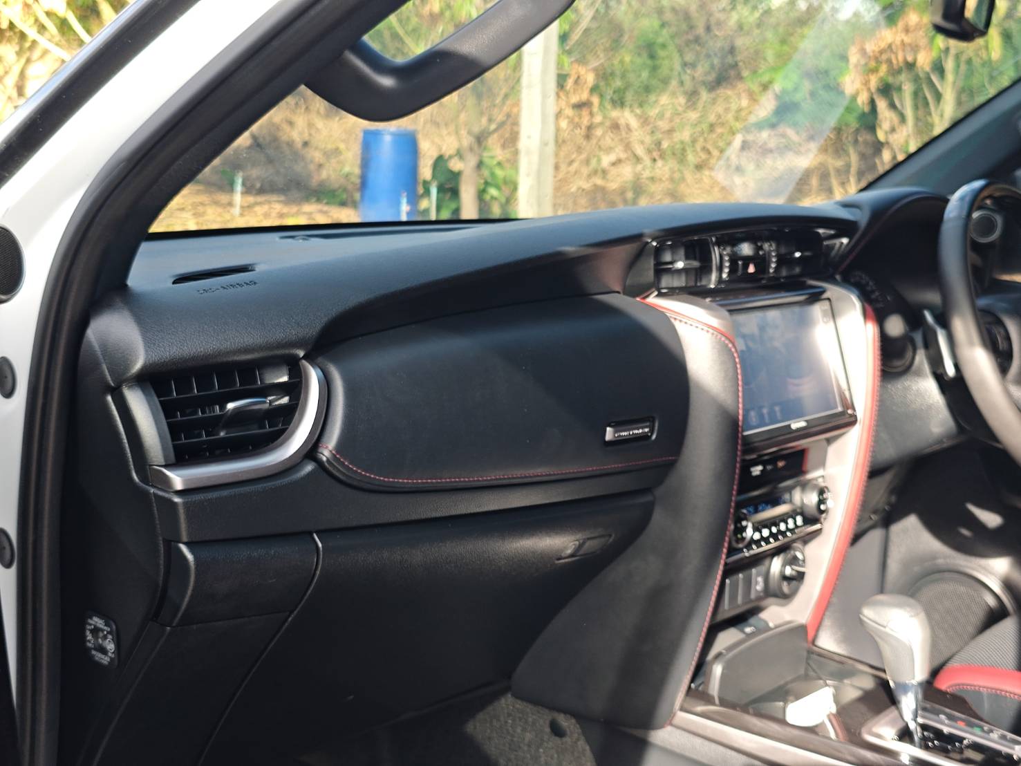 Toyota Fortuner 2.4 Legender 4WD SUV AT 2023