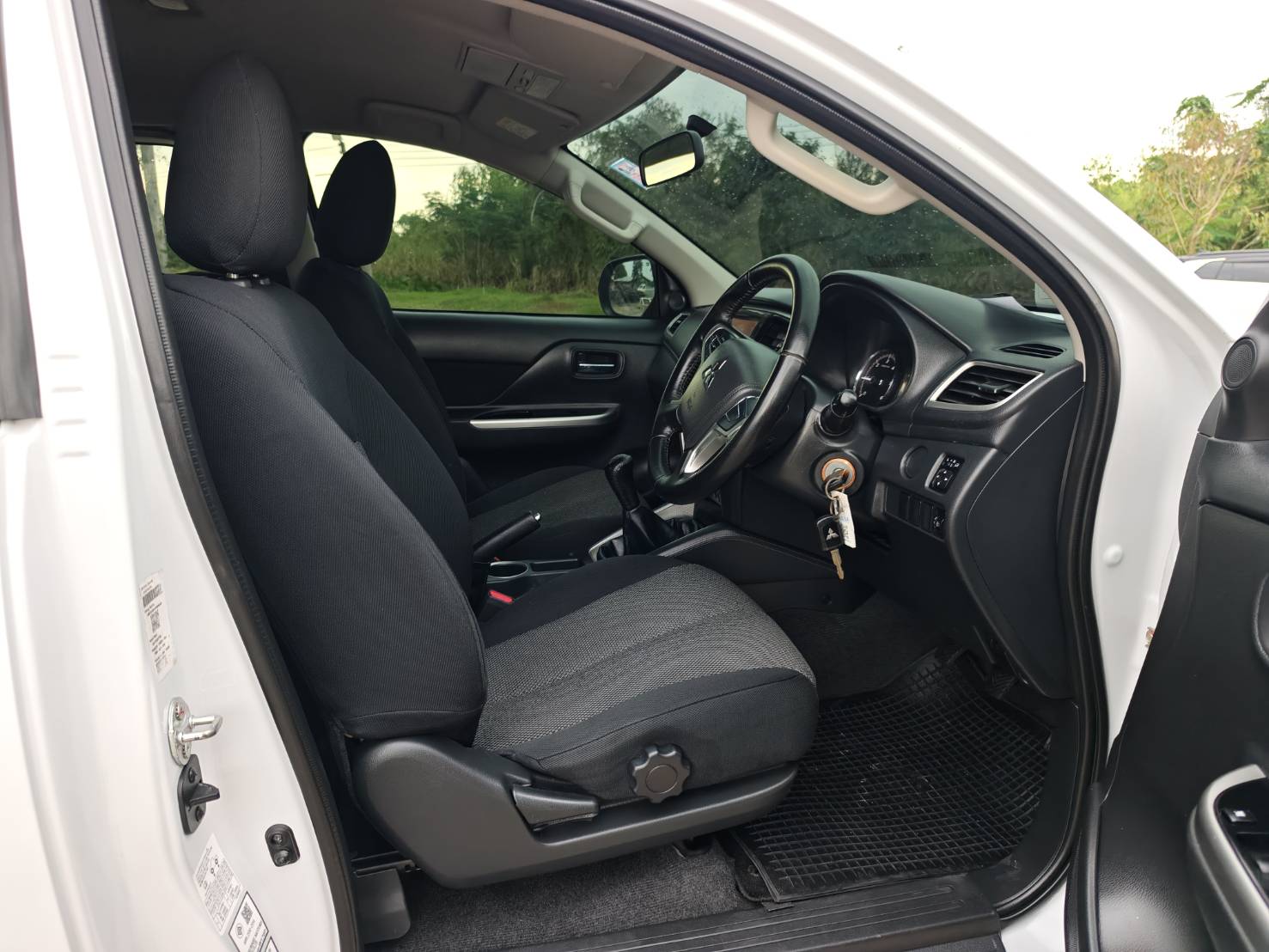 Mitsubishi Triton All New Mega Cab 2.4 GLS Plus MT 2022