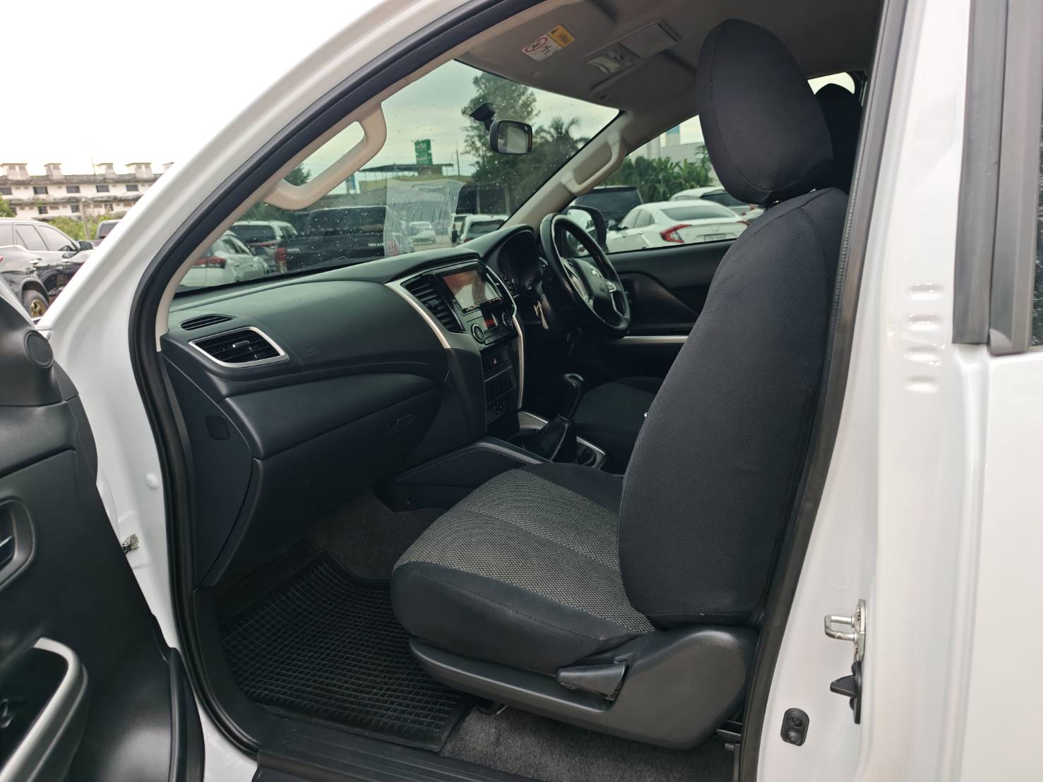 Mitsubishi Triton All New Mega Cab 2.4 GLS Plus MT 2022