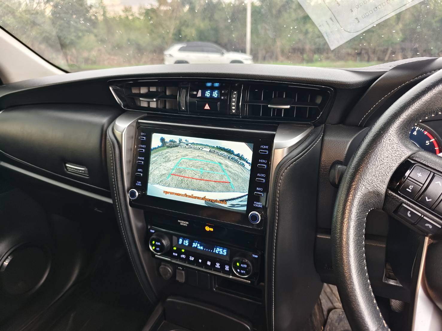 Toyota Fortuner 2.4 Legender V SUV AT 2023