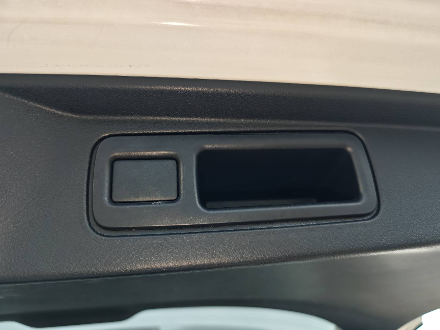 Toyota Fortuner 2.4 Legender V SUV AT 2023
