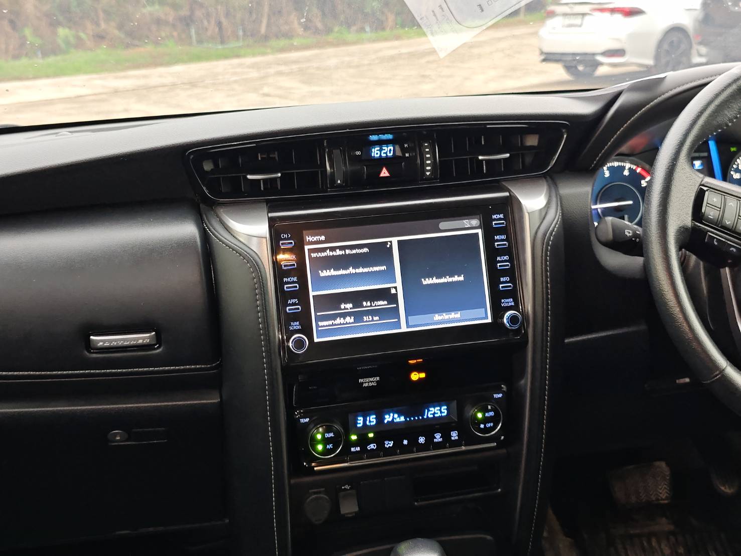 Toyota Fortuner 2.4 Legender V SUV AT 2023