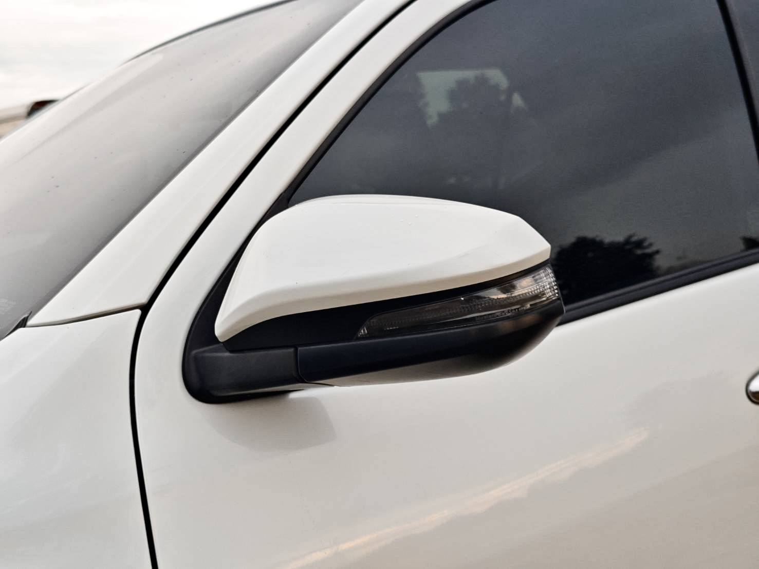 Toyota Fortuner 2.4 Legender V SUV AT 2023