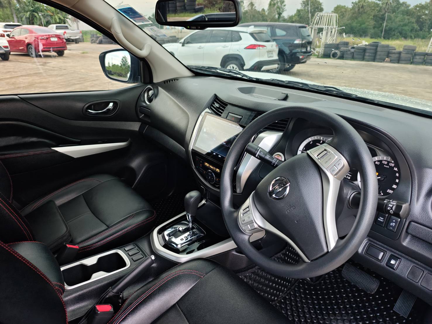 Nissan NP300 Navara King Cab 2.5 V Calibre AT 2018
