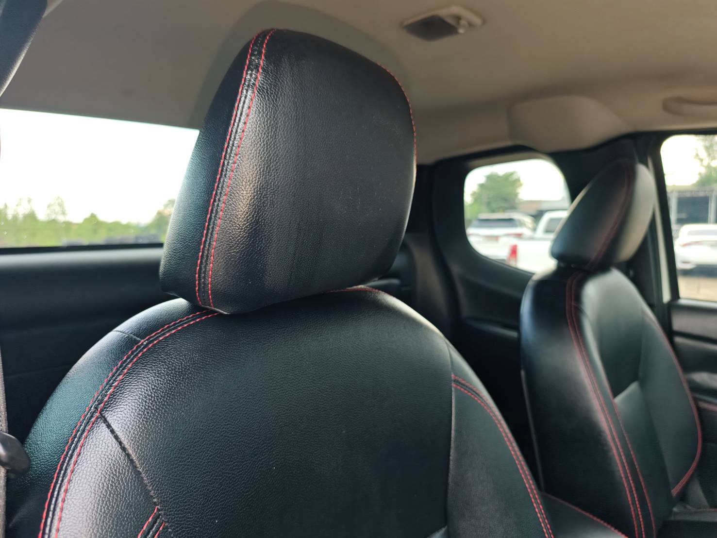 Nissan NP300 Navara King Cab 2.5 V Calibre AT 2018