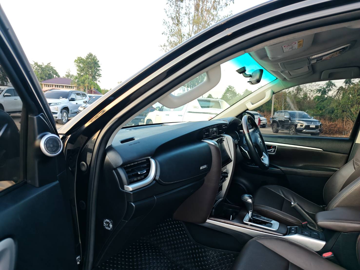Toyota Fortuner 2.8 V SUV AT 2017