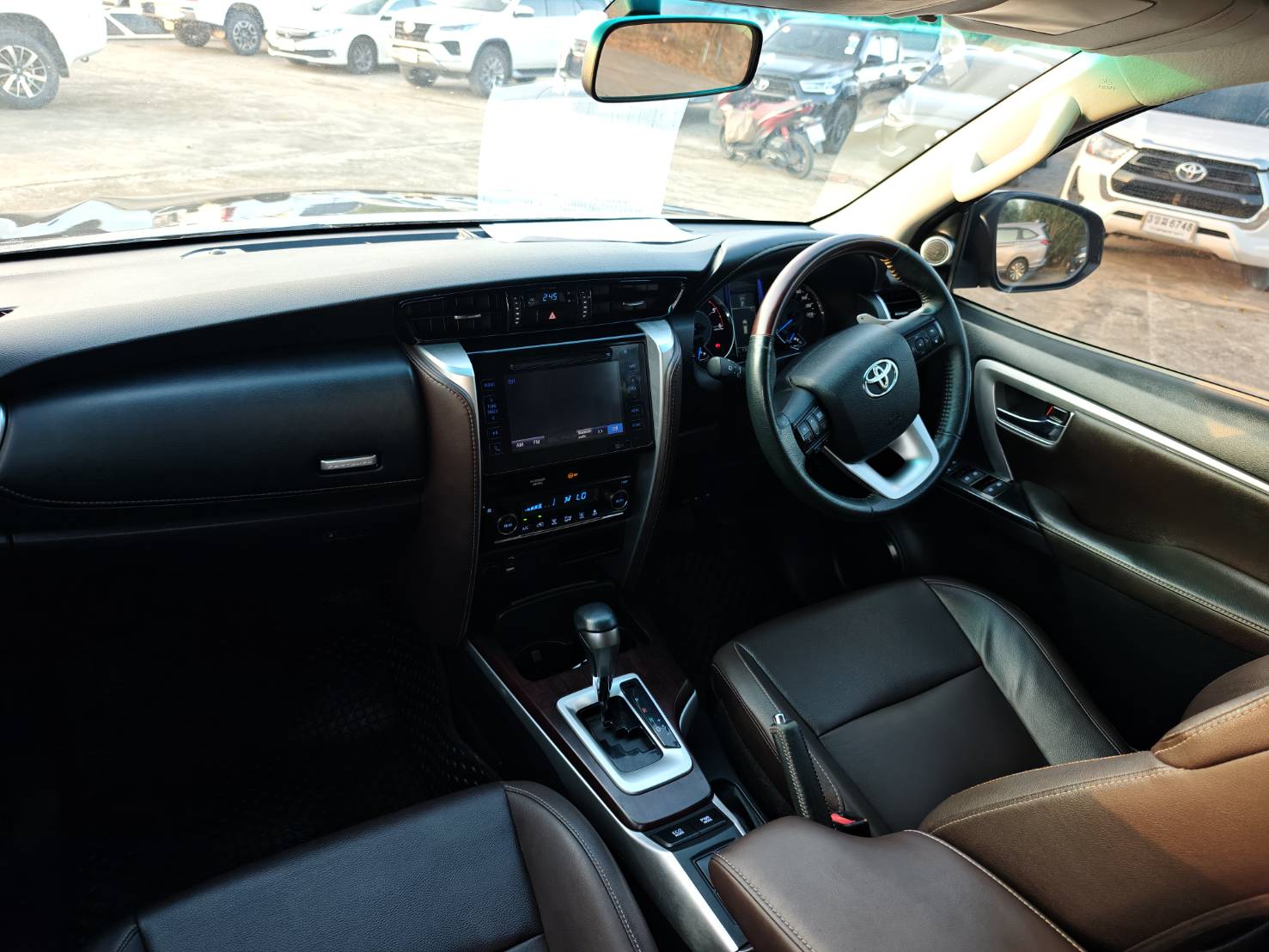 Toyota Fortuner 2.8 V SUV AT 2017