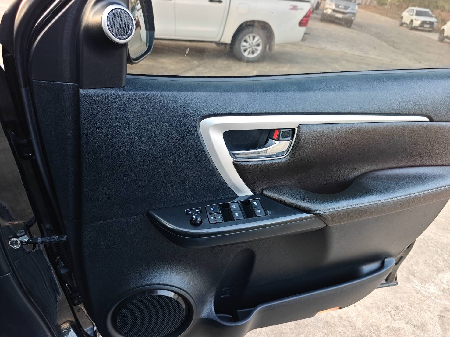 Toyota Fortuner 2.8 V SUV AT 2017
